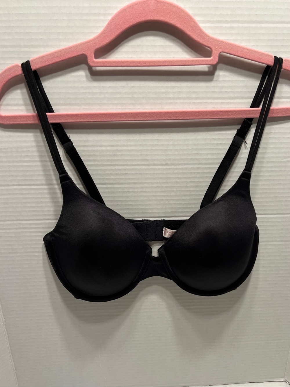 Victoria’s Secret Black Satin Bra in 34D